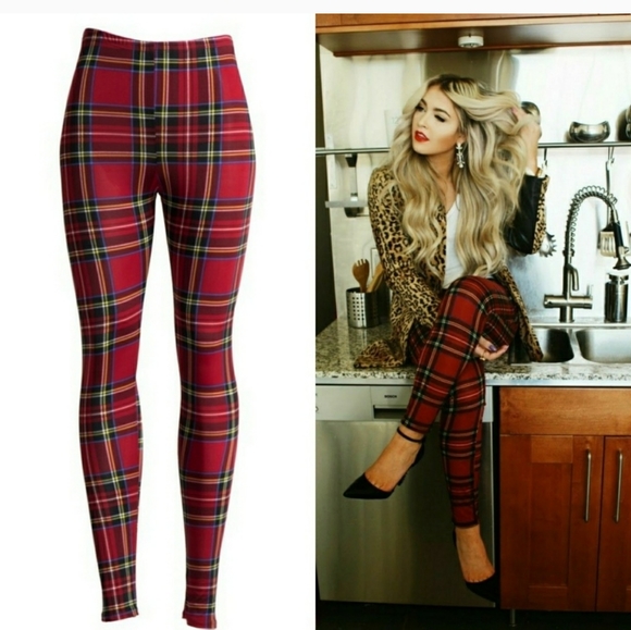 Fashionomics Pants - Plaid Leggings - holiday fun!